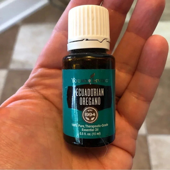 Sealed Young Living Ecuadorian Oregano 15 ml - Picture 1 of 3